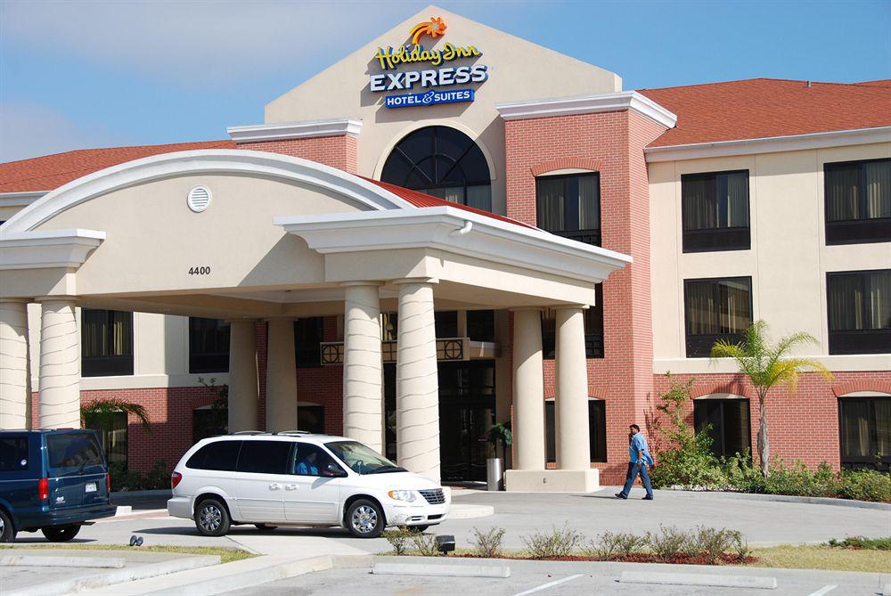 Holiday Inn Express & Suites Sebring By Ihg Exterior foto