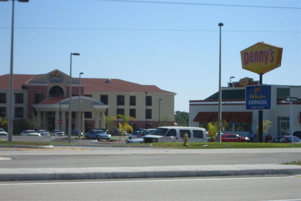 Holiday Inn Express & Suites Sebring By Ihg Exterior foto
