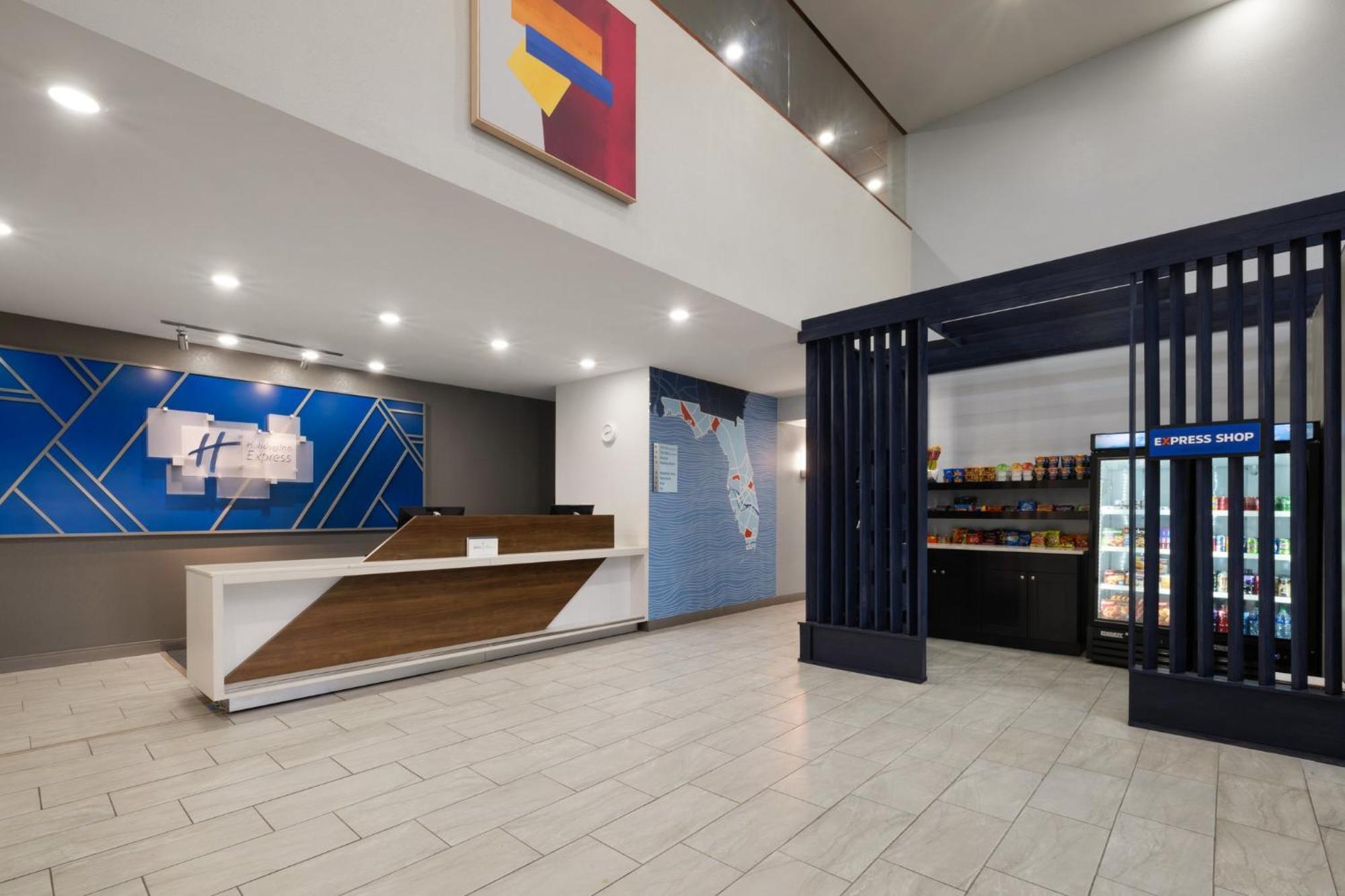 Holiday Inn Express & Suites Sebring By Ihg Exterior foto