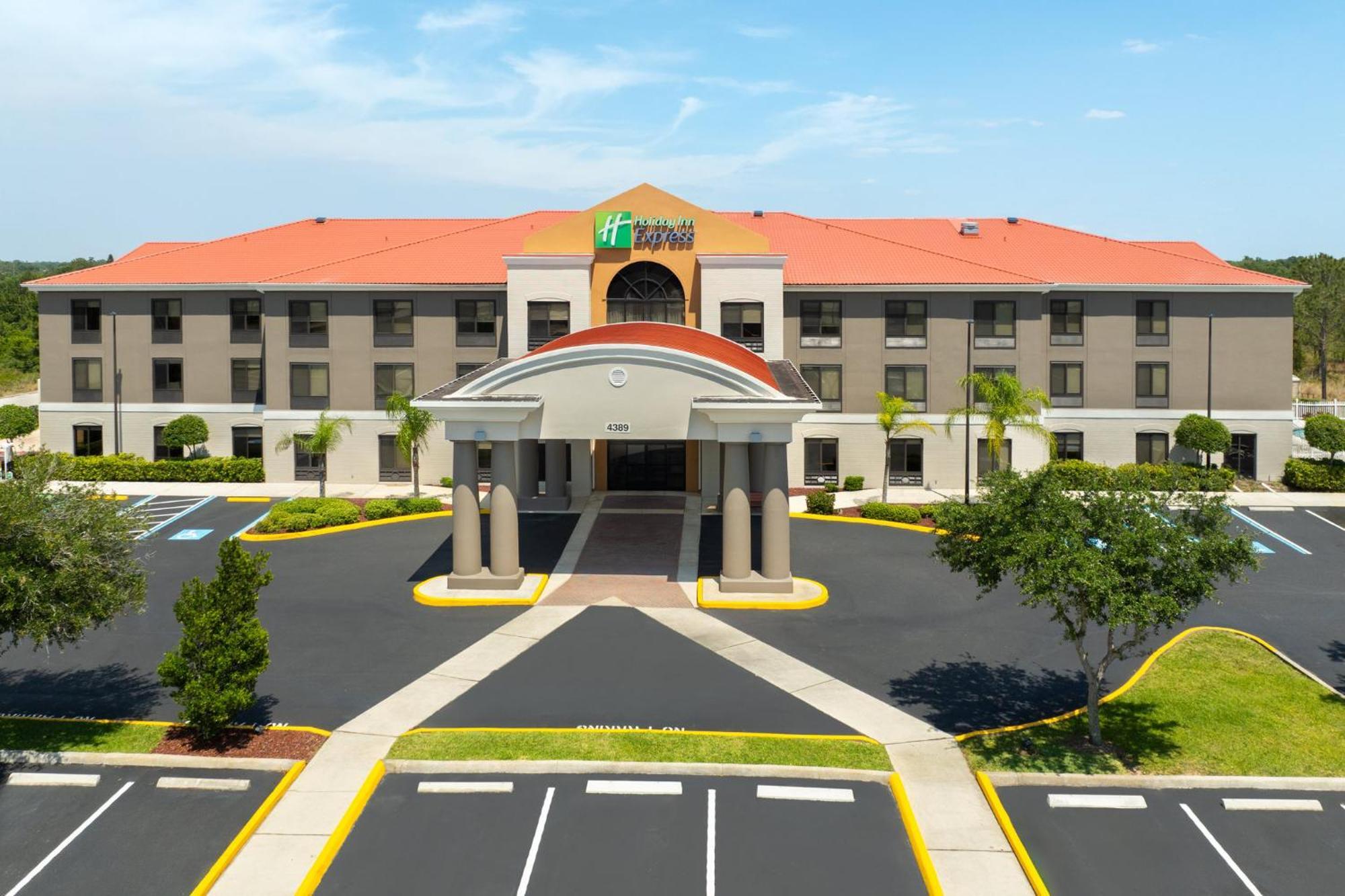 Holiday Inn Express & Suites Sebring By Ihg Exterior foto